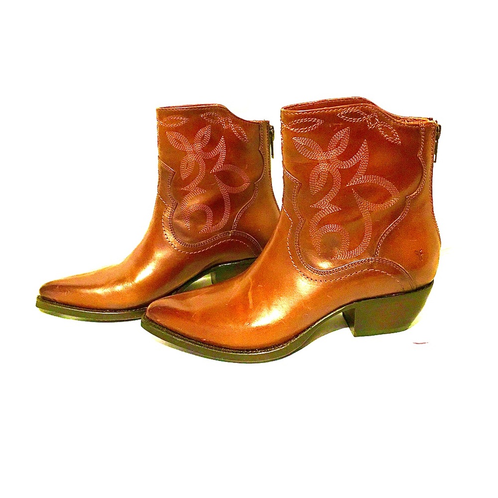 Frye western embroidered booties🤠